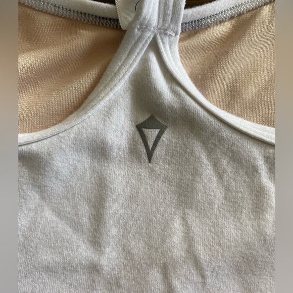 Set of 2 Ivivva Racer Back Tanks - Picture 4 of 5